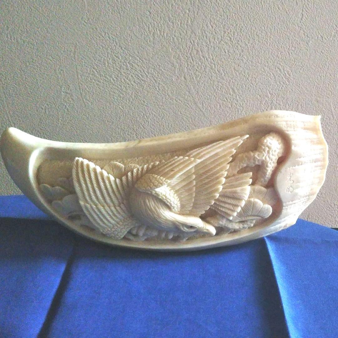 クジラ歯(彫刻物)