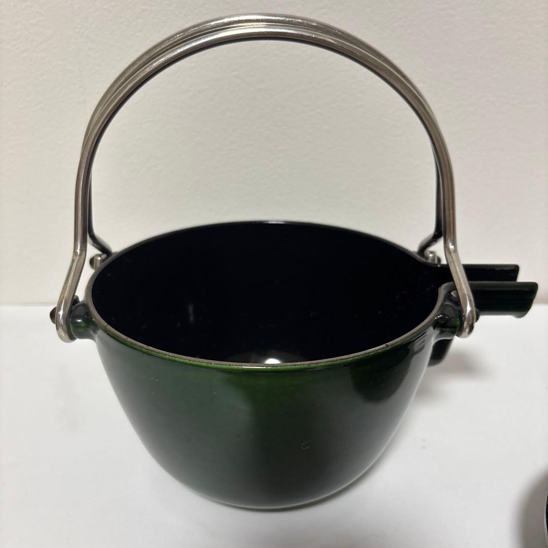 ストウブstaub ラウンド ティーポット 丸型 やかん ケトル　バジルグリーン