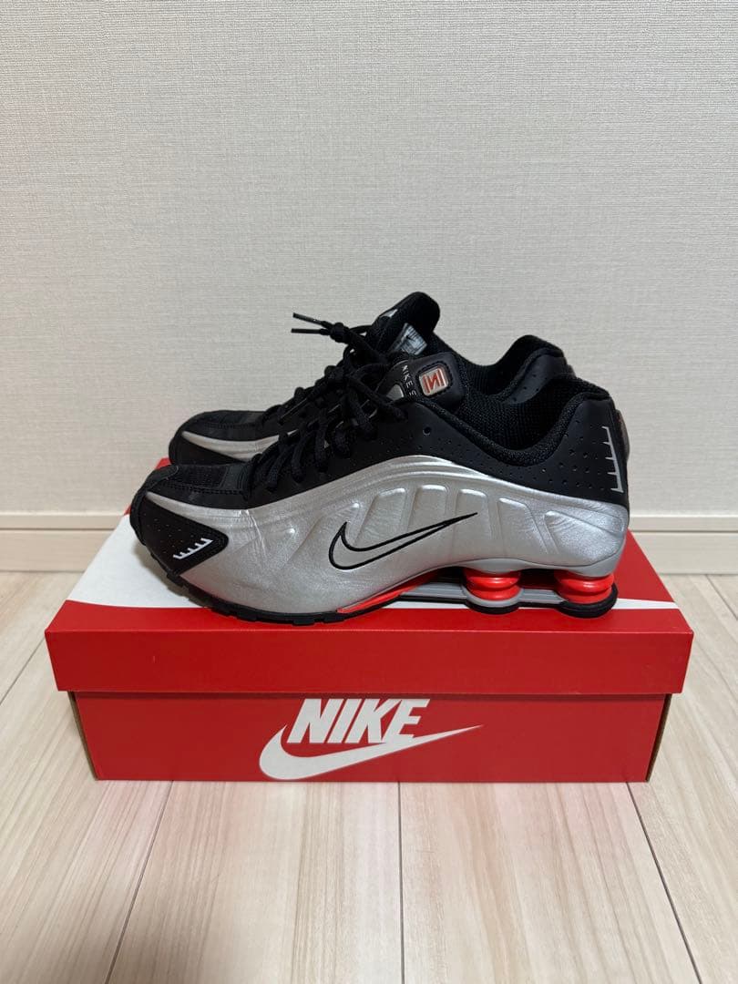 靴 Nike Shox R4 \