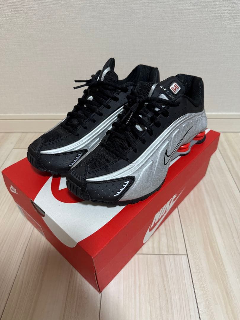 靴 Nike Shox R4 \"llic Silver/Red\" 27.5