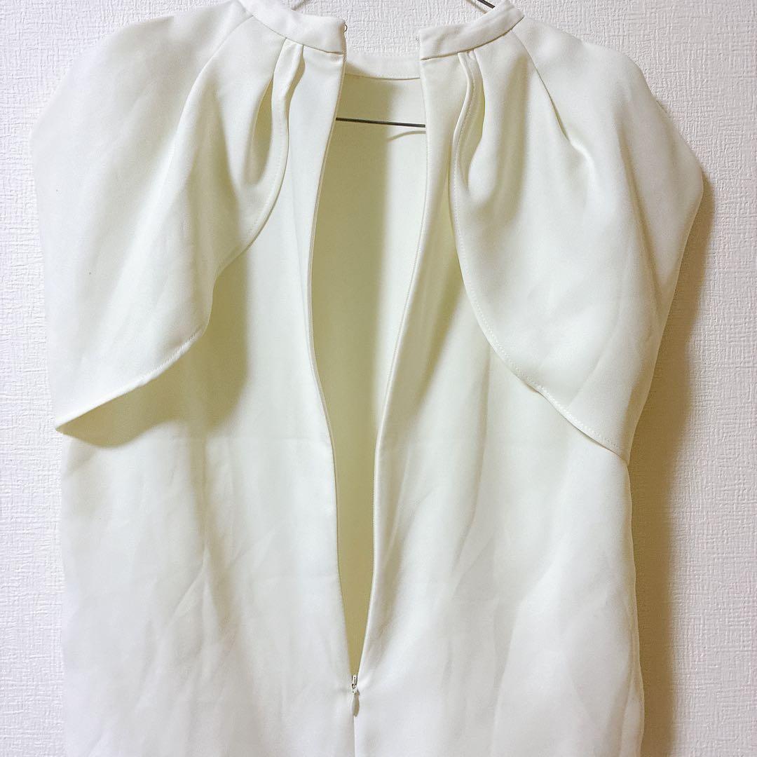 anuans アニュアンス　フォルムショルダーブラウス ホワイト