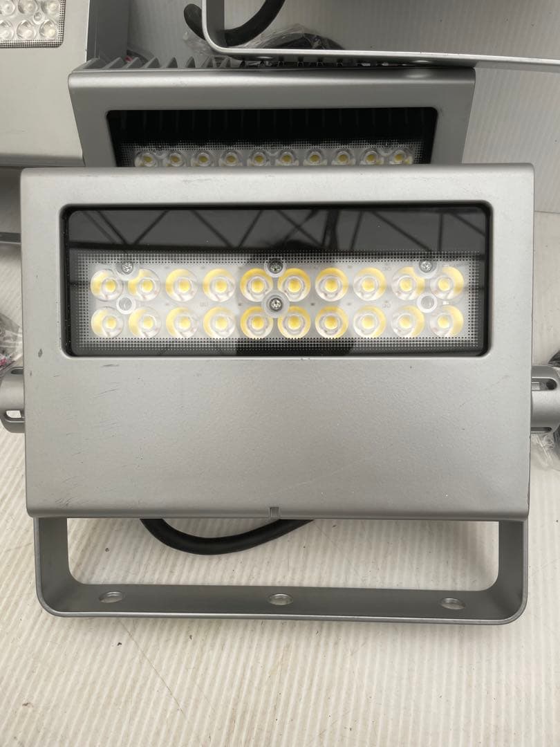 25年製4個セット東芝ライテックLED小型投光LEDS-04910NW-LS9