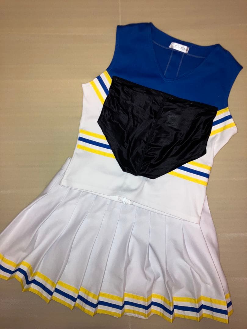 チアリーディング　チア　ユニフォーム　ポムシェ　POMCHE 高校　大学