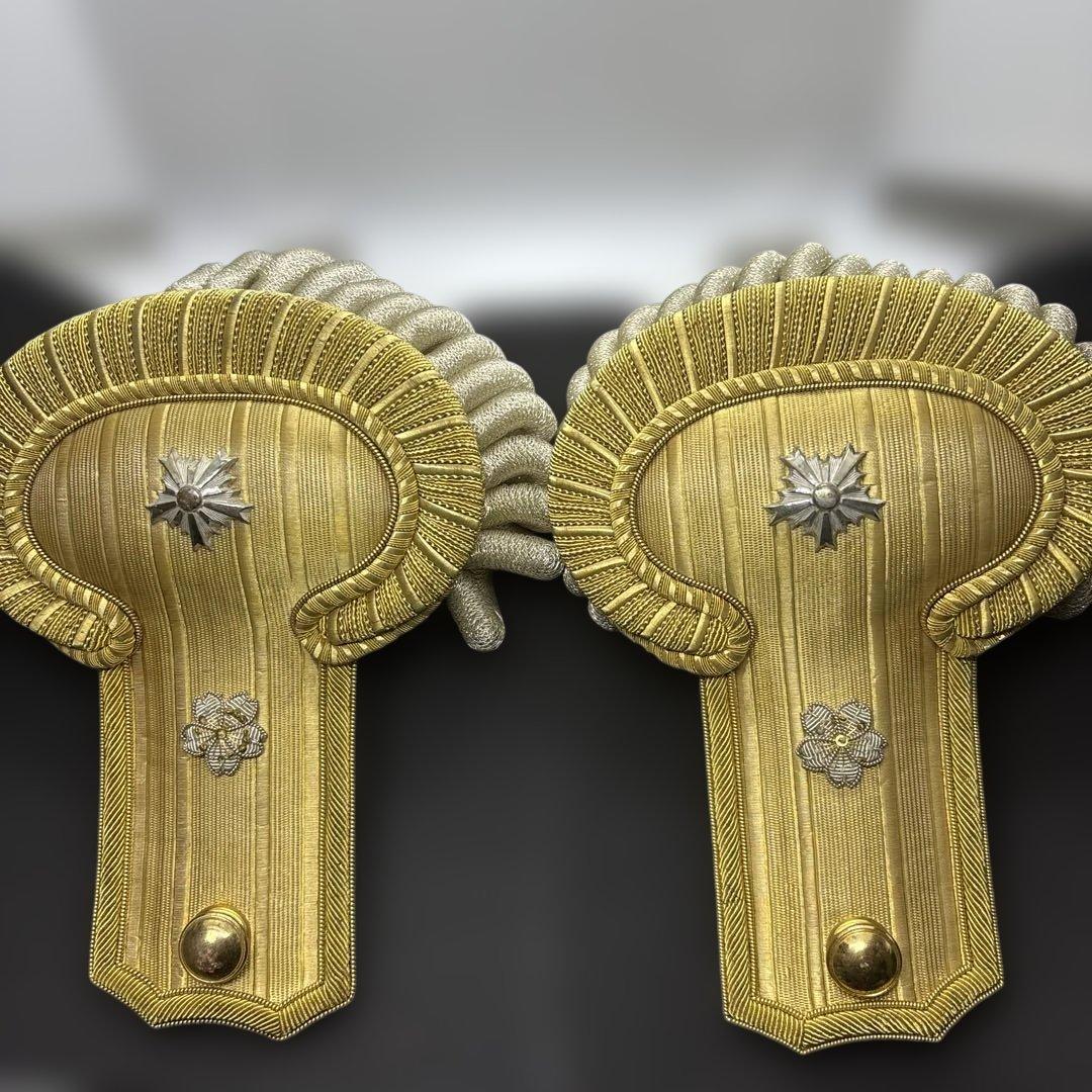 戦前警察・昭和十年制警部用正肩章（箱付き）