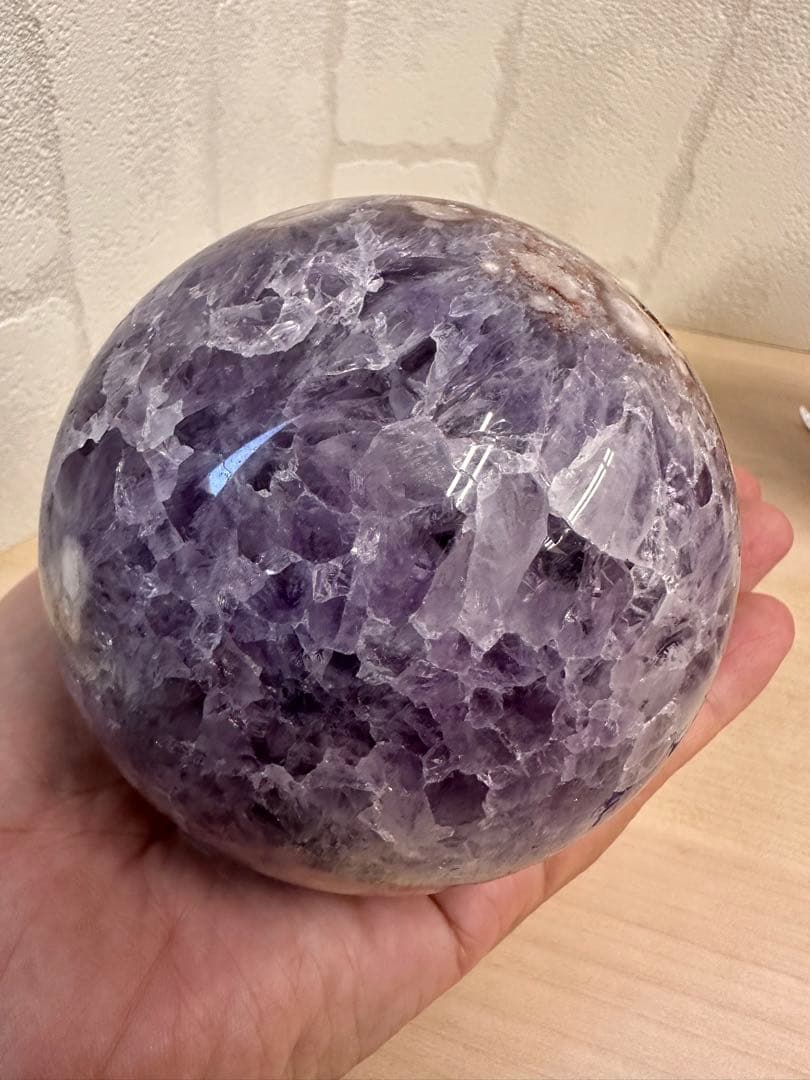 高品質　大きい！　濃いパープル、ピンク　アメジスト 虹入り　スフィア　スタンド付