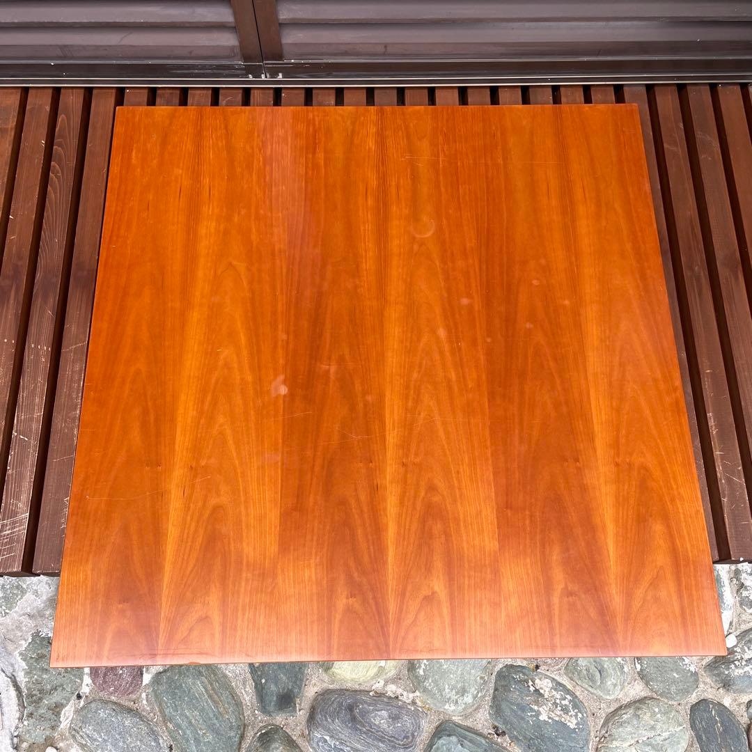 フレデリシア　ナナディツエル　トリニダード・トバゴテーブル小　ウェグナー 北欧②