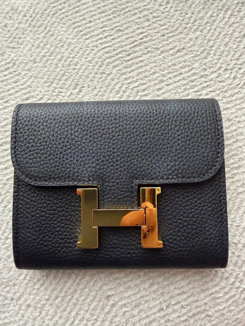 HERMES ブラックレザー 二つ折り財布