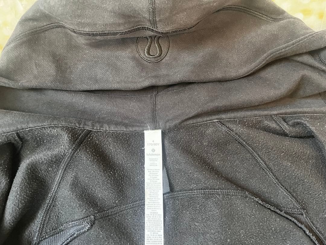 超希少✨ルルレモン限定ロゴ入り スキューバーフーディパーカーサイズ4