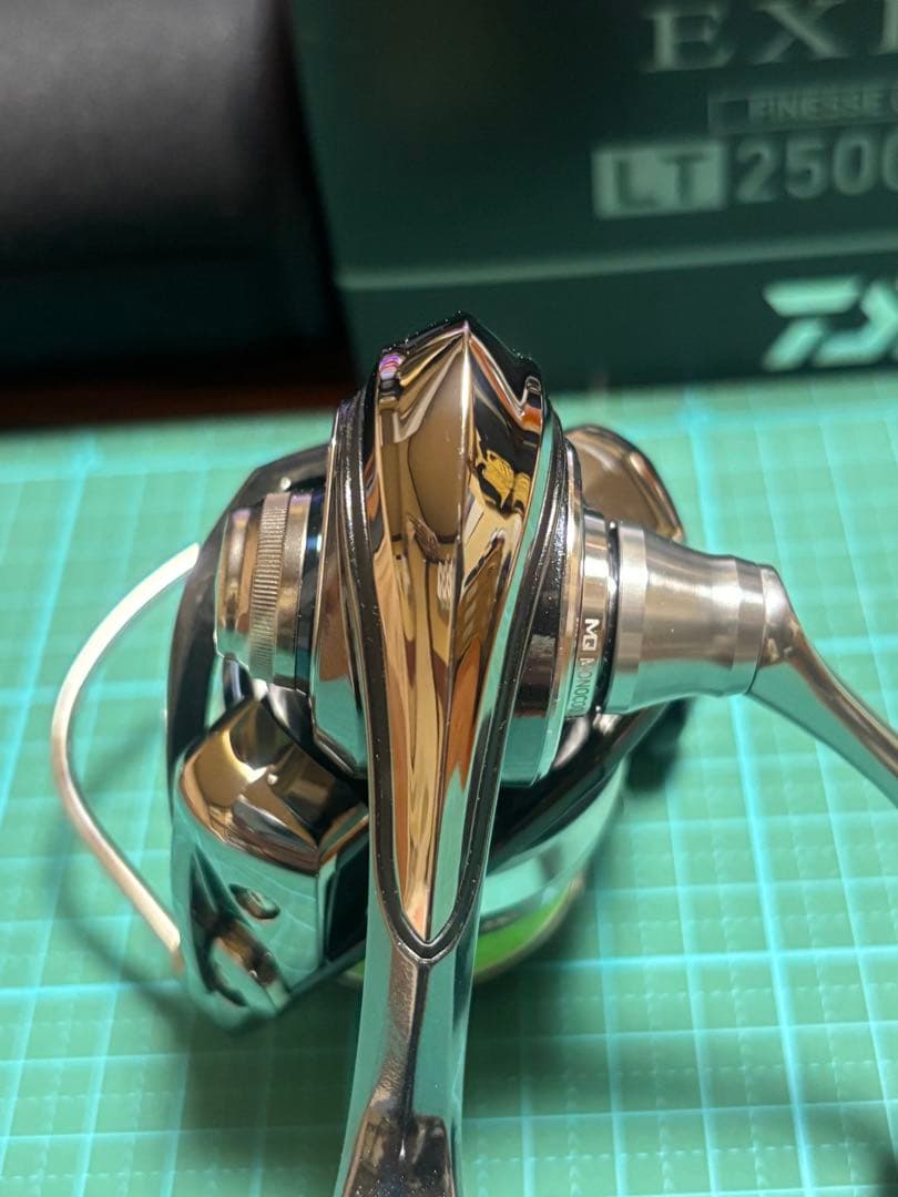 Daiwa 18イグジストFC LT2500S-CXH