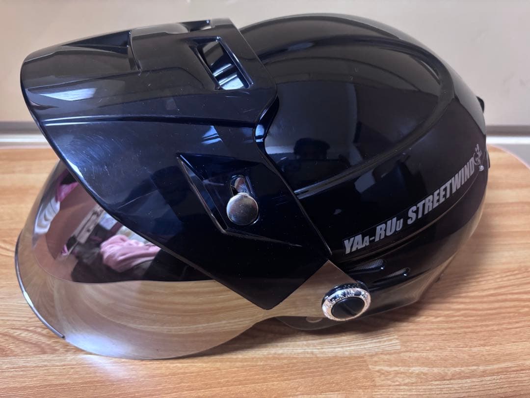 ヤールーヘルメット