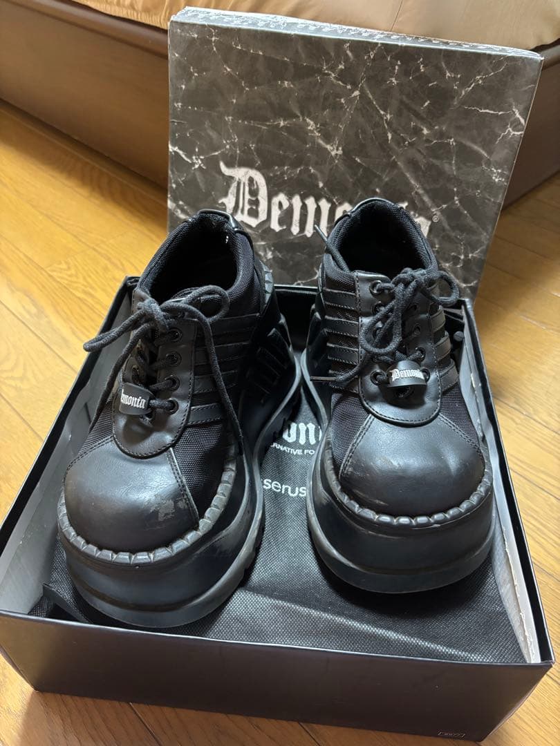 Demonia ブラック スニーカー 箱付き