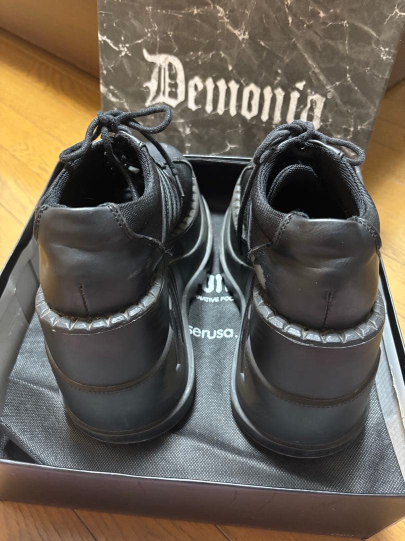 Demonia ブラック スニーカー 箱付き