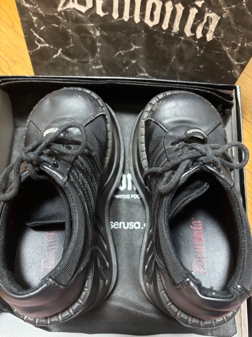 Demonia ブラック スニーカー 箱付き