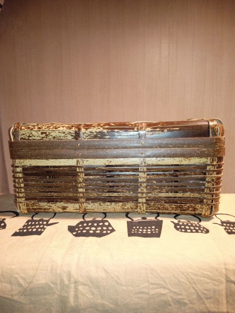 竹製蓋付きバスケット 　小物入れ　お弁当箱にも♪