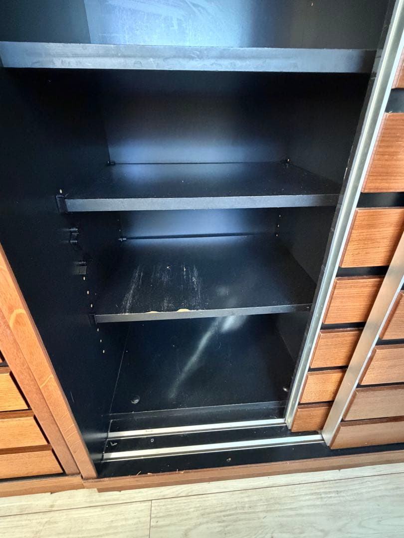 シギヤマ家具工業　ウォールナット突板　食器棚