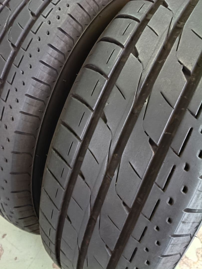 A23【全国送料無料】215/65R16 ブリヂストン中古タイヤ 2本