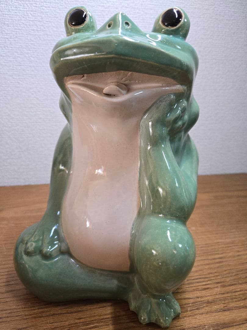 陶器　 ユニークなカエルの置物　最終値下げ