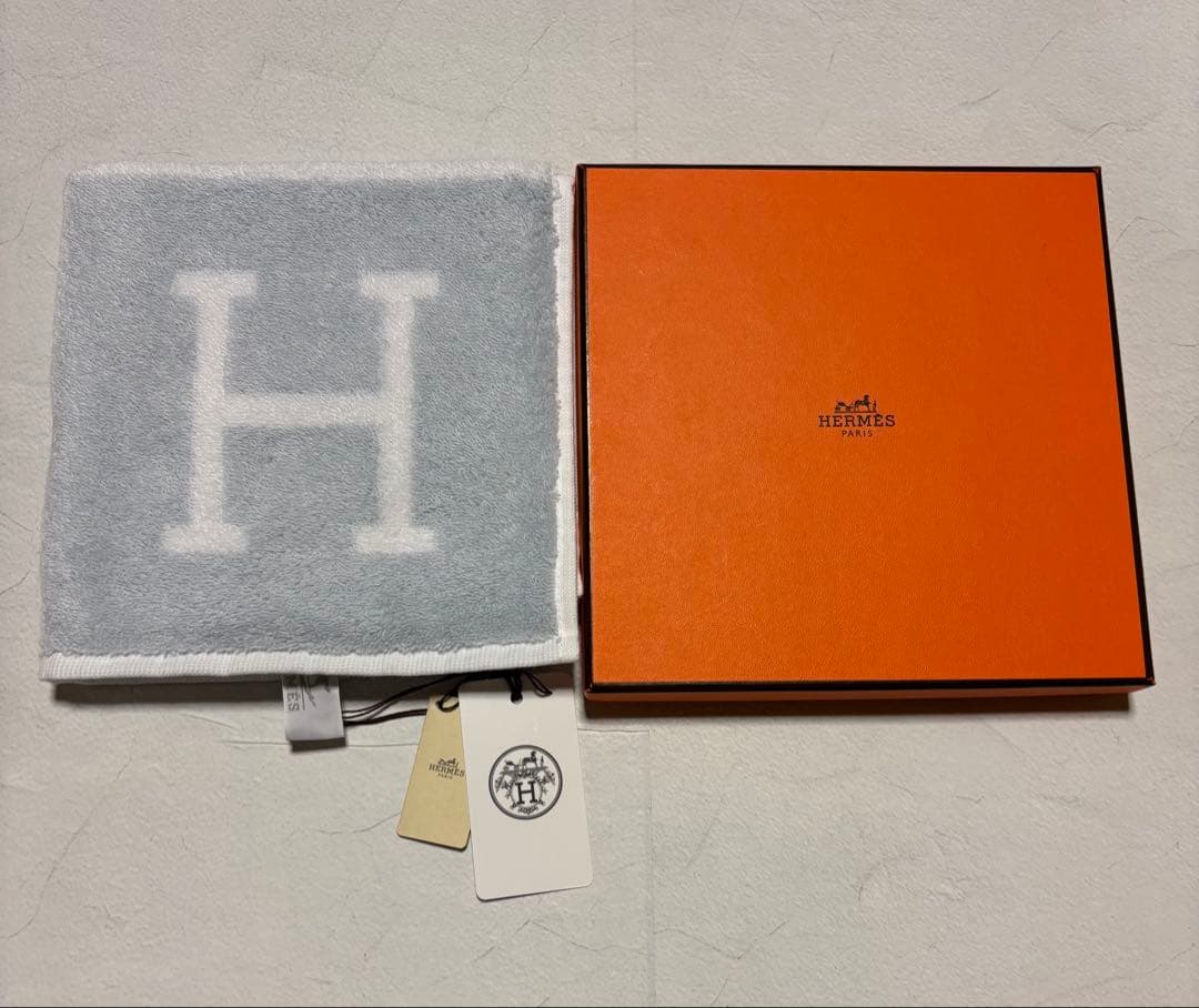【未使用】エルメスHERMÈS アヴァロンカレ タオル　ライトブルー 綿100%