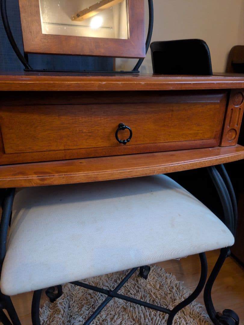 【引取り限定】木製アイアン脚ドレッサー・鏡台と椅子