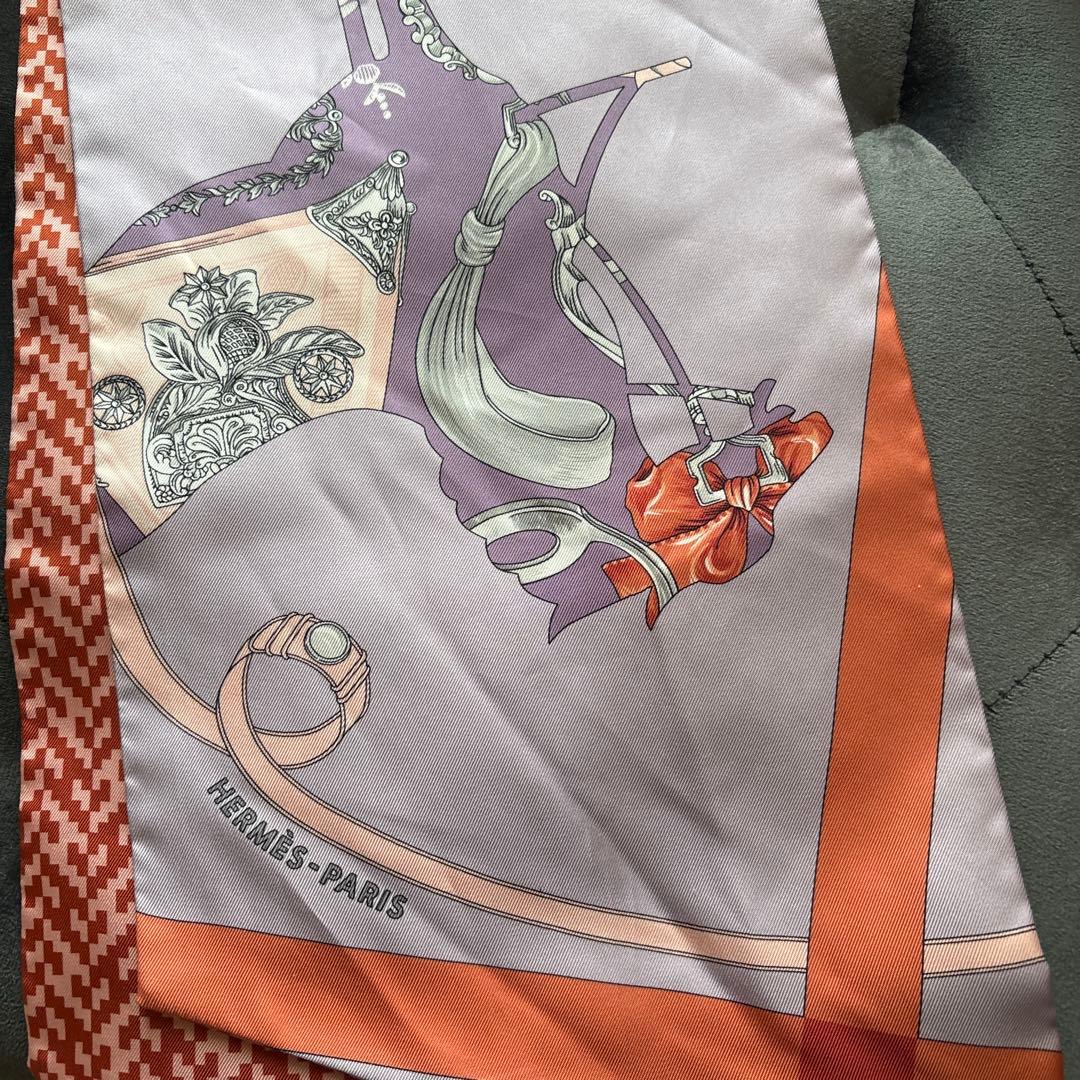 HERMES シルクスカーフ 馬と女性デザイン
