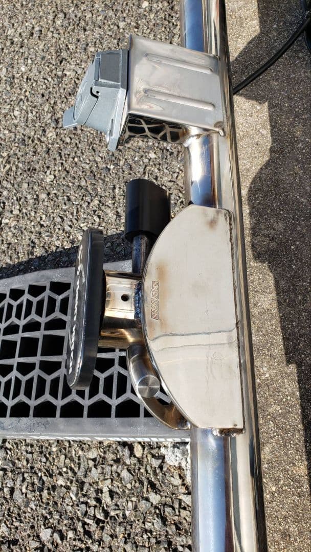 ヒッチメンバー　トレーラー