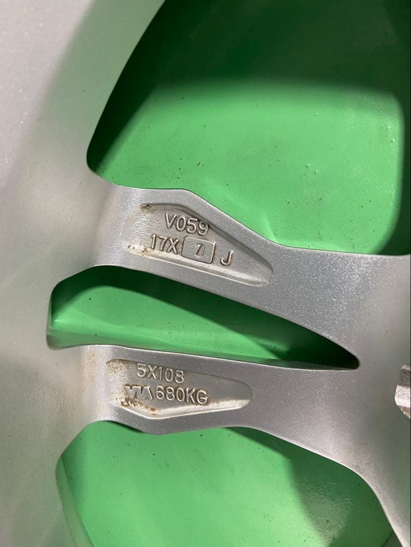 Pirelli ICE ZERO スタッドレスタイヤ 17インチ