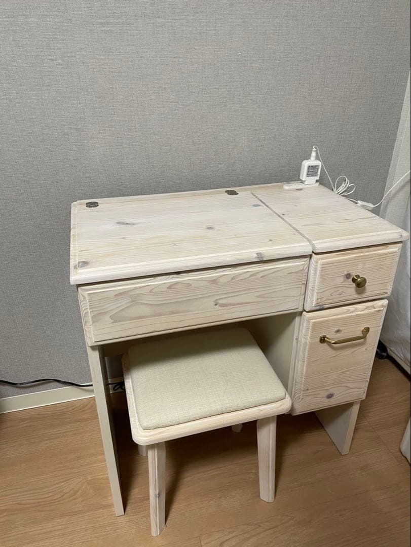 木製ドレッサー・鏡台(5/23 18:00までの出品です)