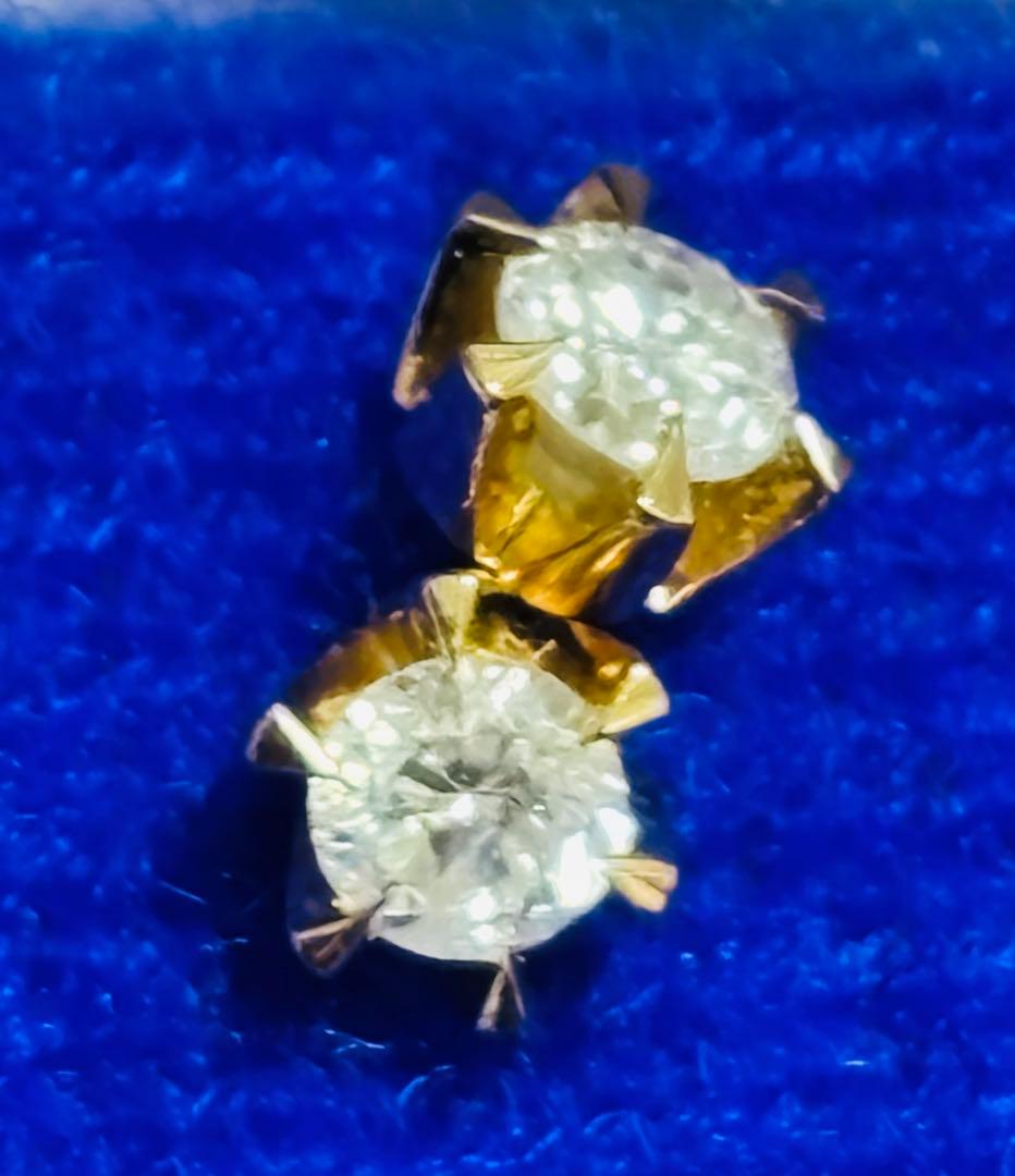 K18 ✧ 天然ダイヤモンドピアス 0.3ct / スタッド立て爪