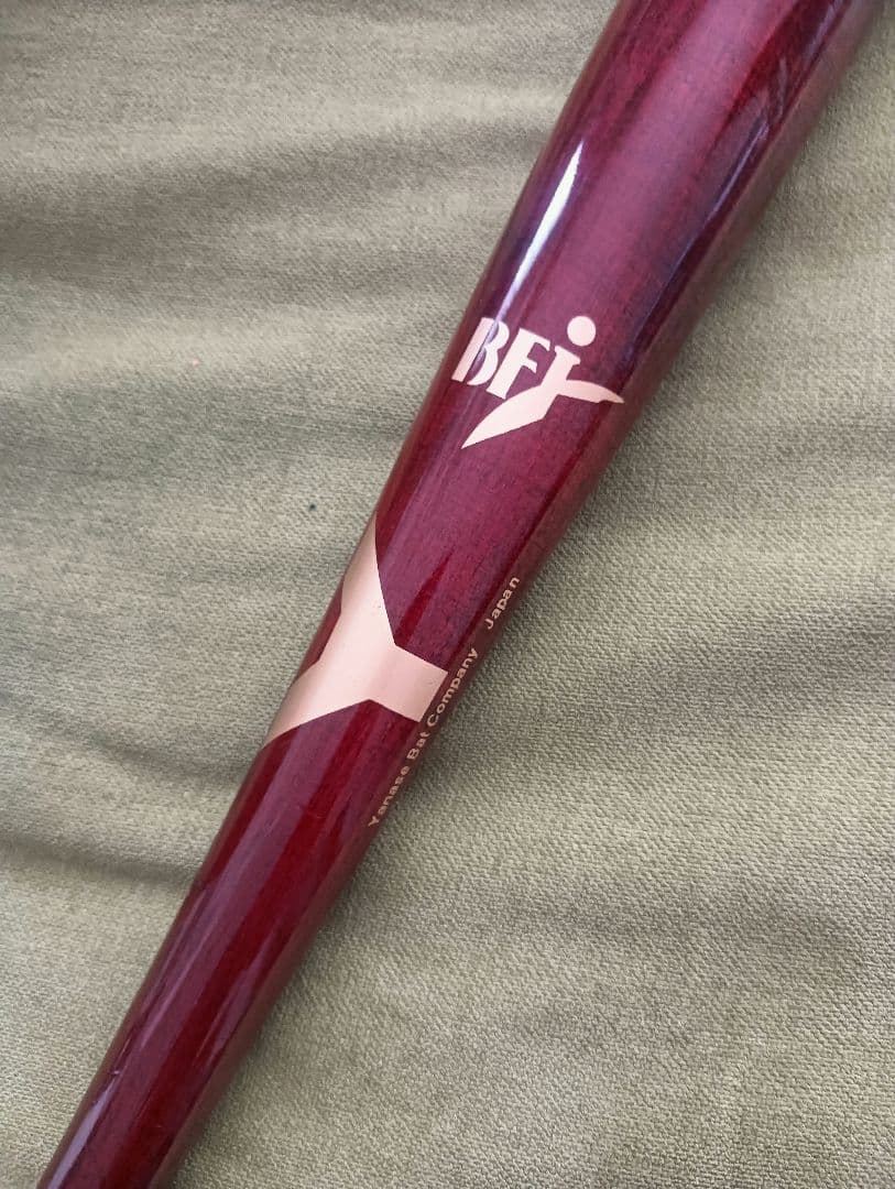 ⑤　ヤナセ　硬式木製バット　リミテッドモデル　84cm