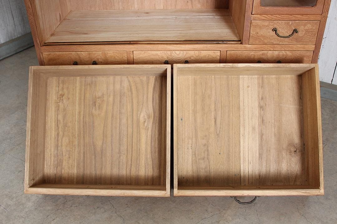 古い木枠のガラス戸棚　木製引き出し6杯　食器棚　本棚　キャビネット　古家具