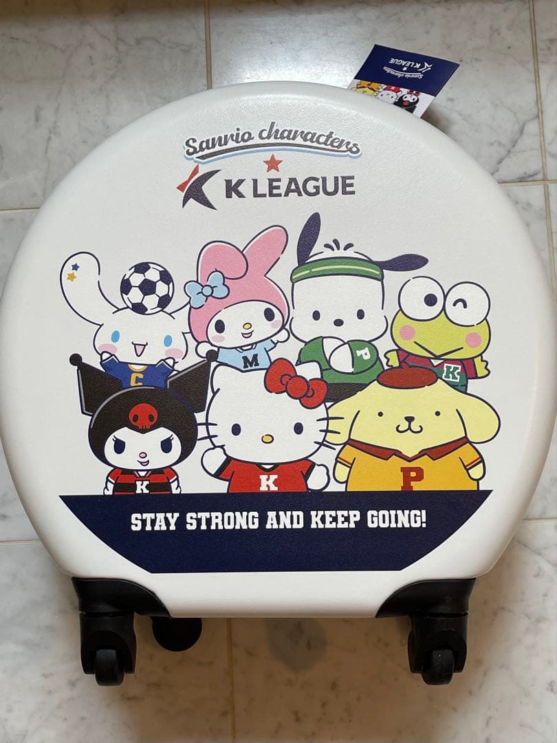 【新品】サンリオキャラクター キャリーケース キティ　クロミ　シナモン　マイメロ