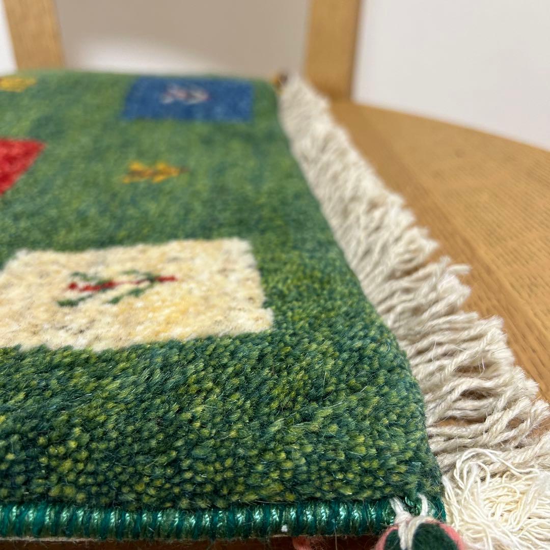 ギャッベ　シラーズ産　座布団サイズ　ペルシャ絨毯　トライバルラグ　40x42㎝