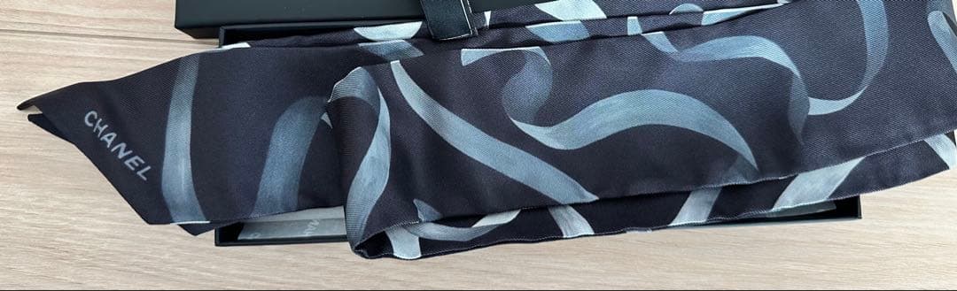 CHANEL 細スカーフ