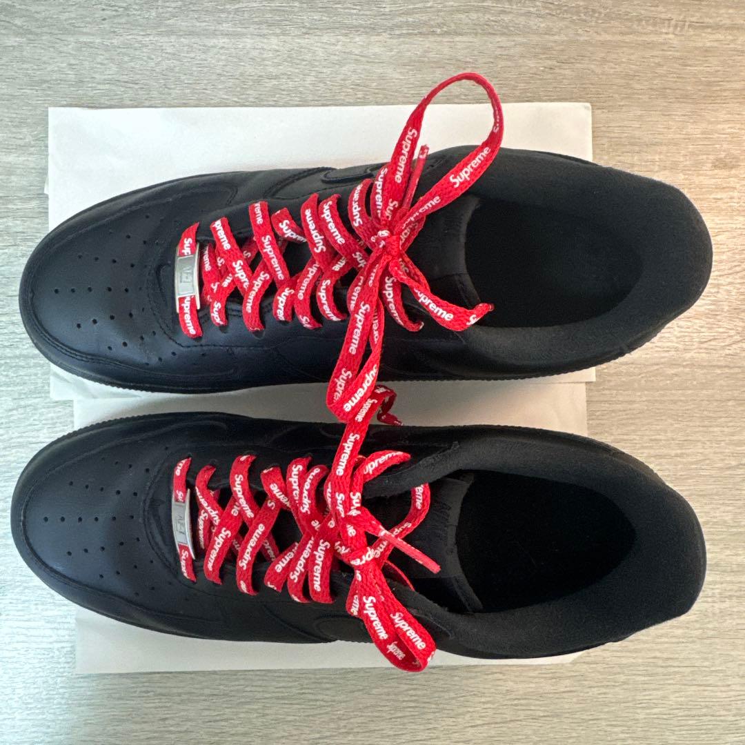 値下げ中Supreme × Nike Air Force 1