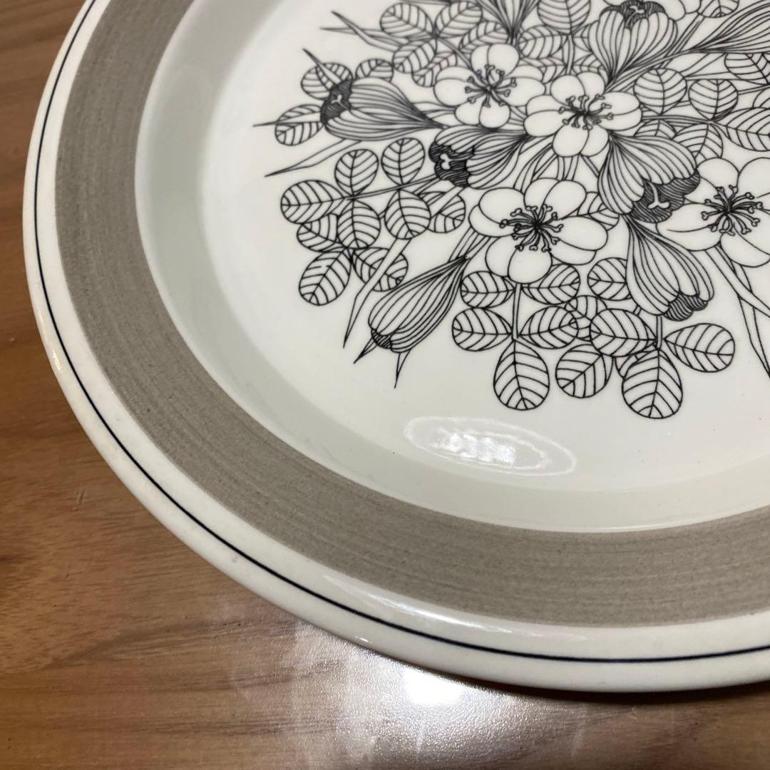 クロッカス　アラビア　グレーリム　プレート　26㎝　中皿　大皿　ブラック　D