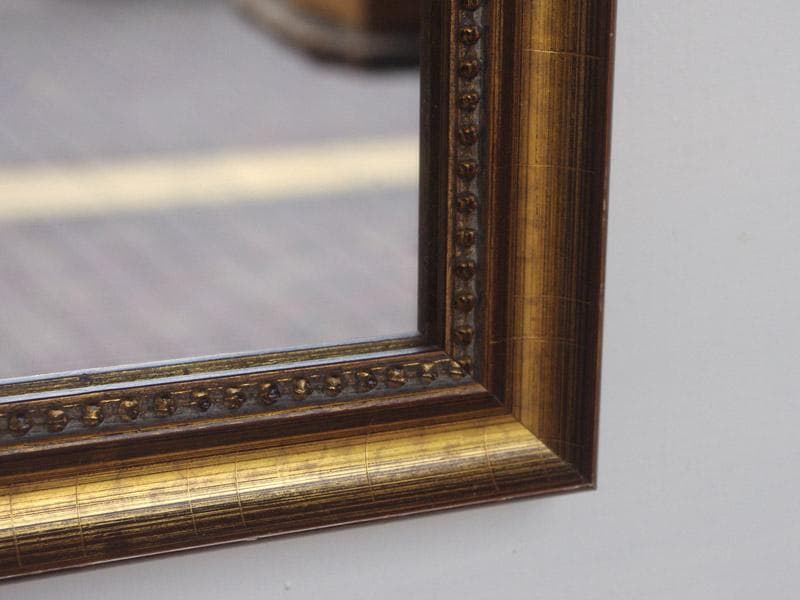 中サイズ 壁掛けミラー 装飾的なゴールドフレームの鏡 絵画 額縁 M05