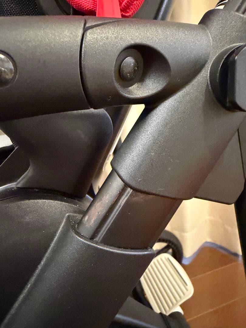 バガブー　ビー6 レッド&ブラック