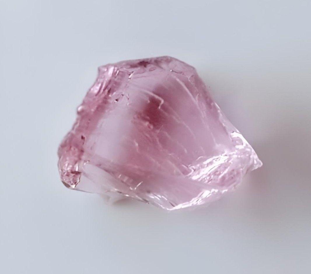 厚み有り 希少 レア アンダラクリスタル ルミネッセント ピンク 原石