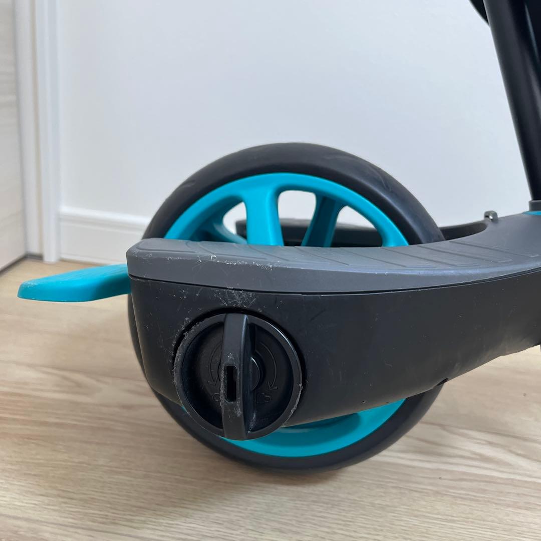 GLOBBER 三輪車 黒と青