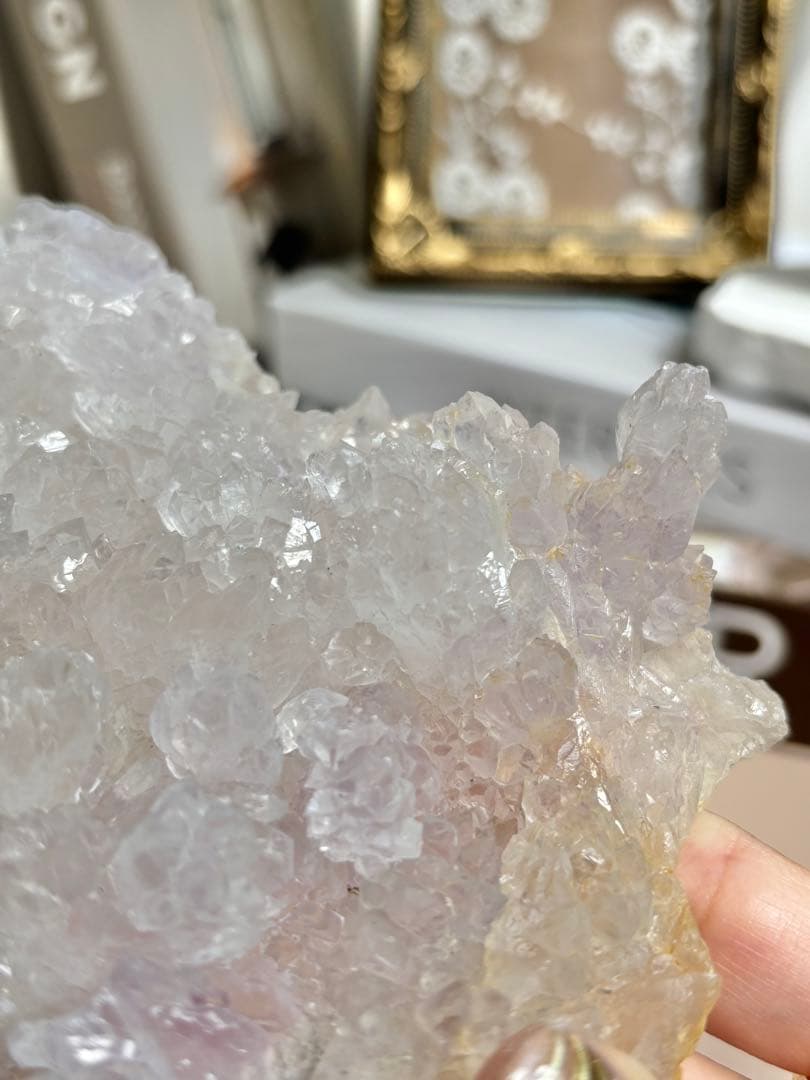 《レア》光とともに咲き誇る結晶の花 フラワーアメジスト