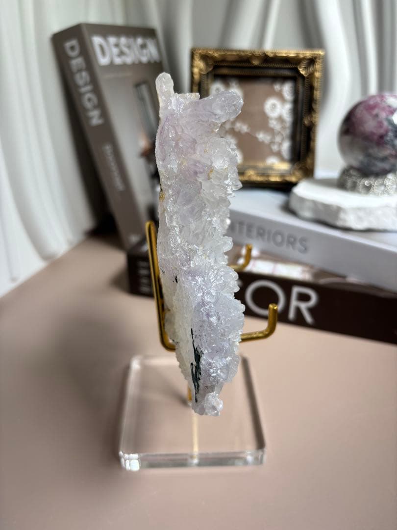 《レア》光とともに咲き誇る結晶の花 フラワーアメジスト