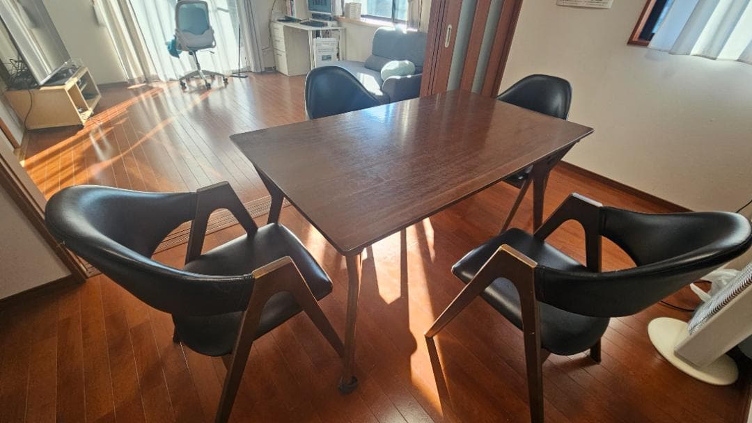 【関家具製】【岐阜引取】ダイニング5点セット4人掛けテーブルアームチェア