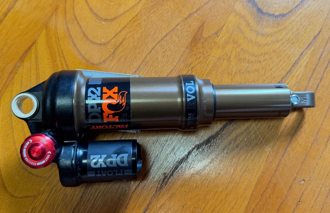 FOX FLOAT DPX2 カシマコート 210 × 52.5