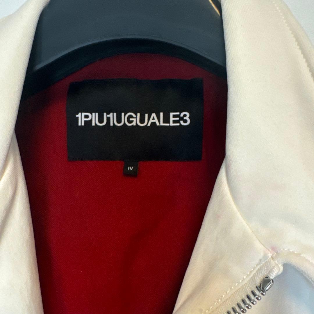 1PIU1UGUALE3 ホワイトレザー ジャケット　サイズⅣ