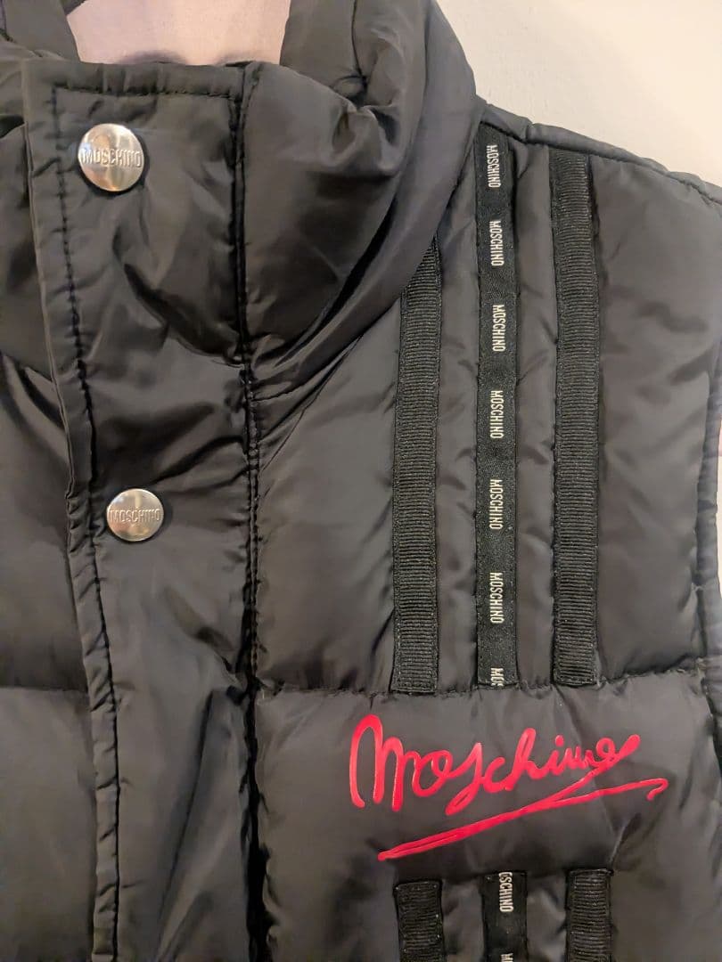 Moschino ブラック ダウンベスト