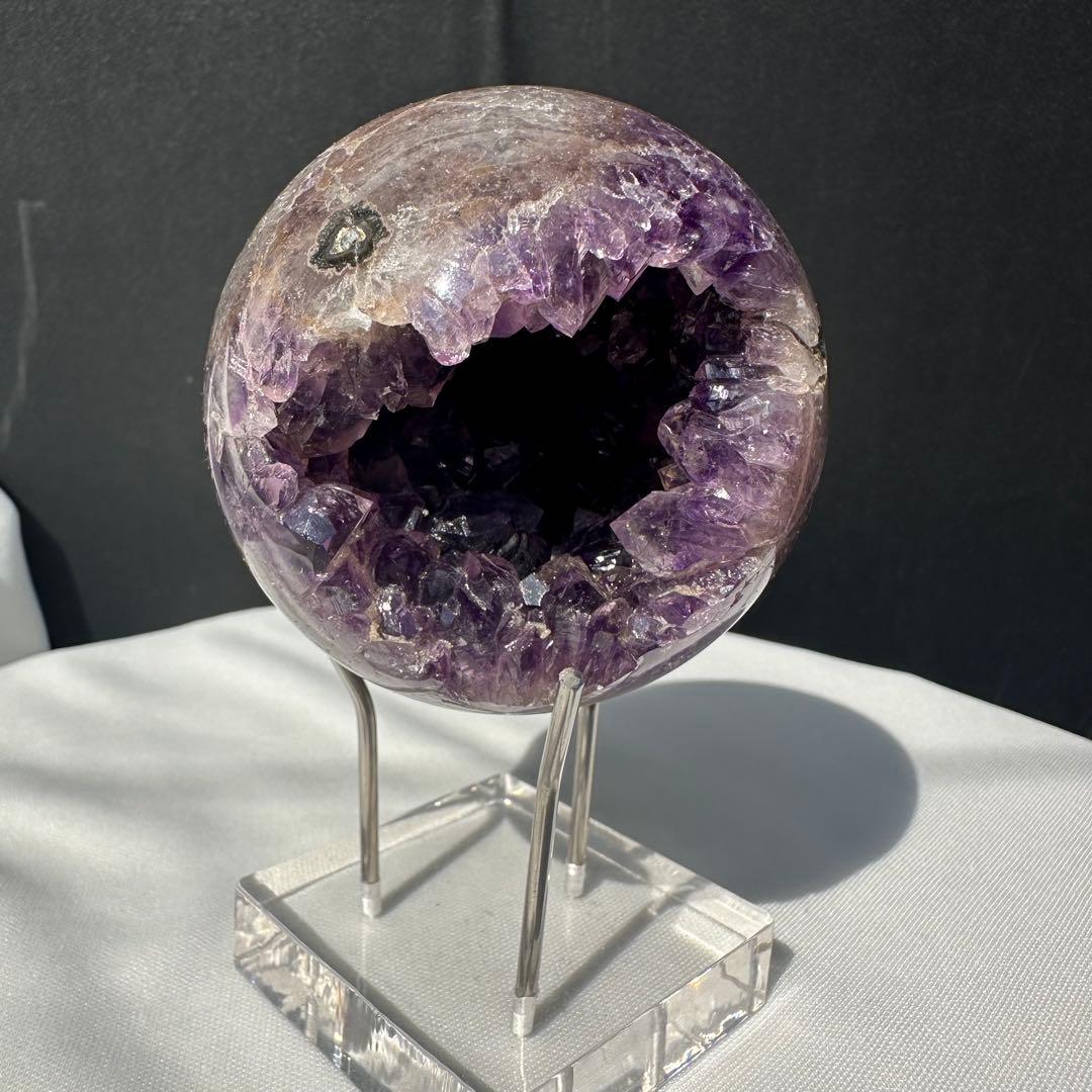 天然石アメジストの笑い口　置物　スフィアD.156