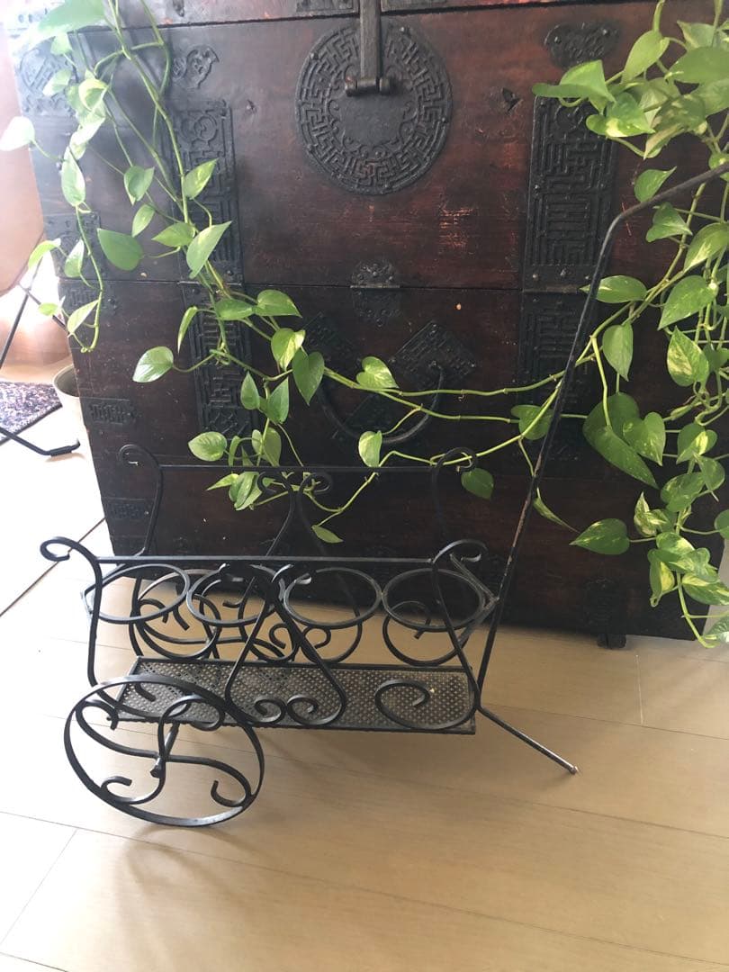 ワインボトルラック アイアン アンティーク　ガーデニング