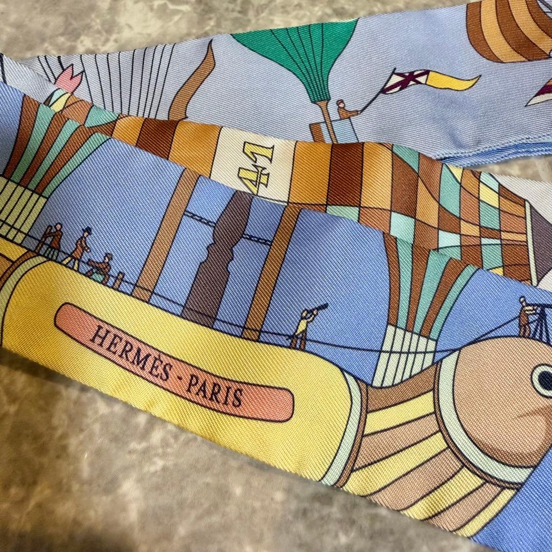 Hermès エルメス ツイリー 大空の狂気