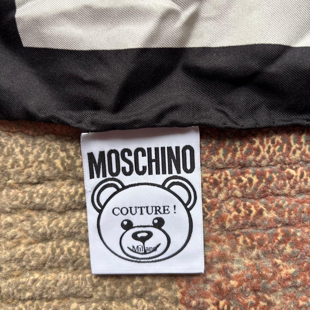 MOSCHINO シルクスカーフ クマデザイン