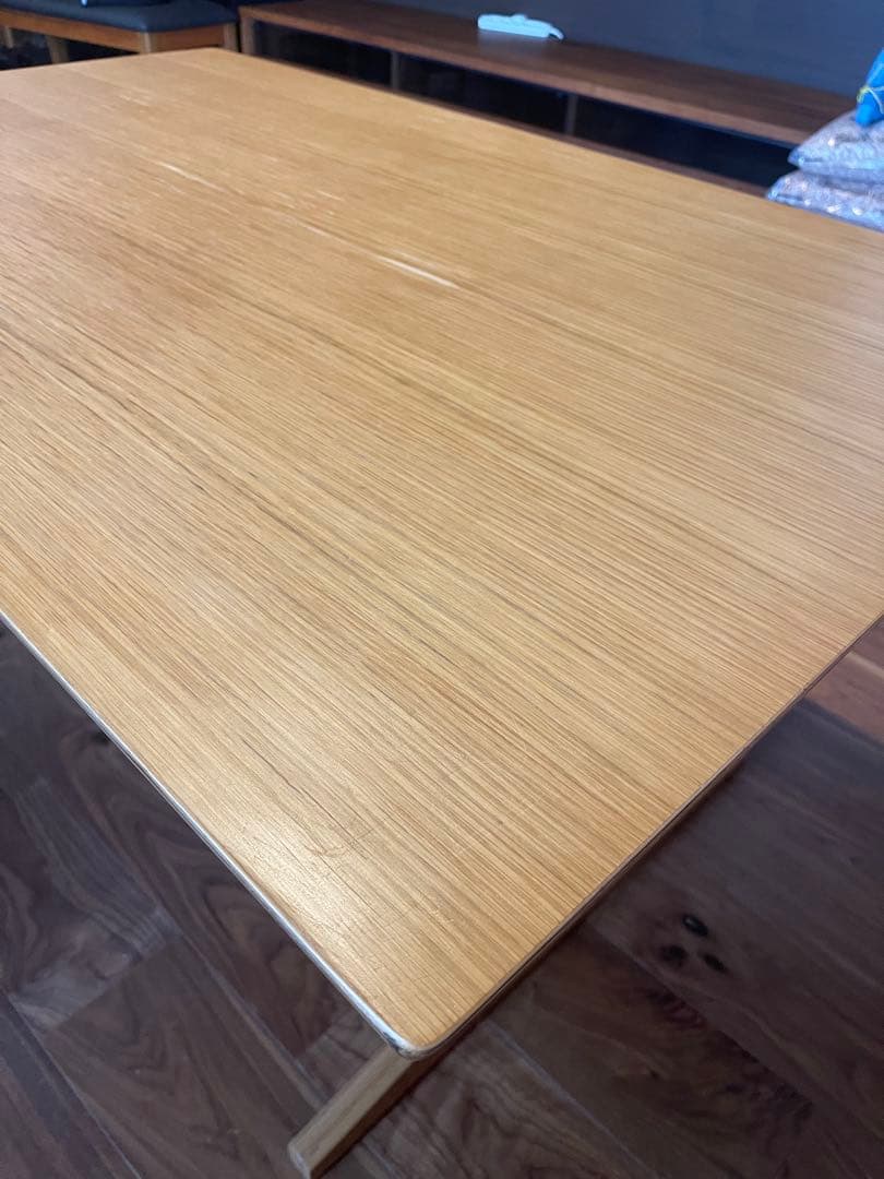 無印良品　木製 ダイニングテーブル リビングテーブル 棚付き ナチュラル　完成品